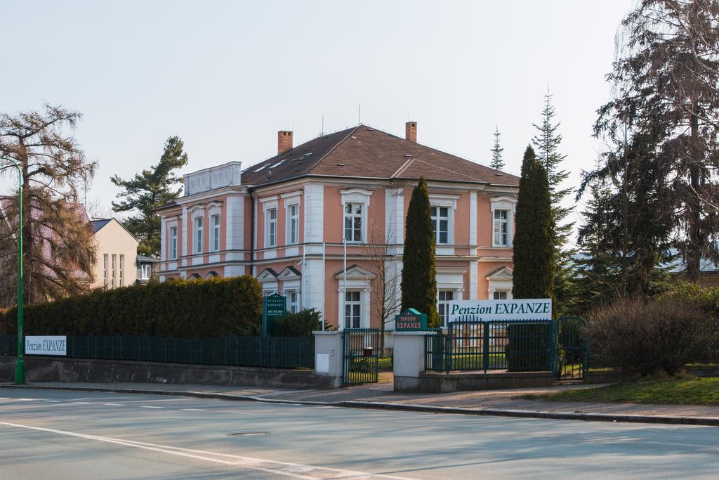 Hôtel Expanze Jaroměř Extérieur photo